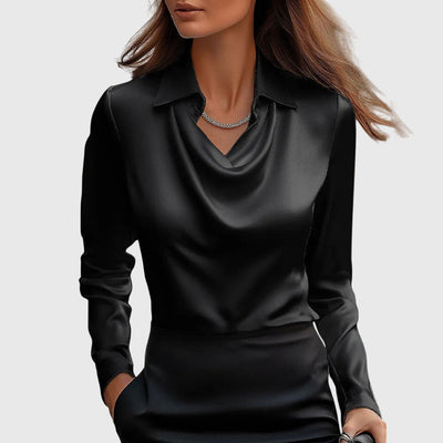 Sylvie | Blouse met luxe glans en plooihals